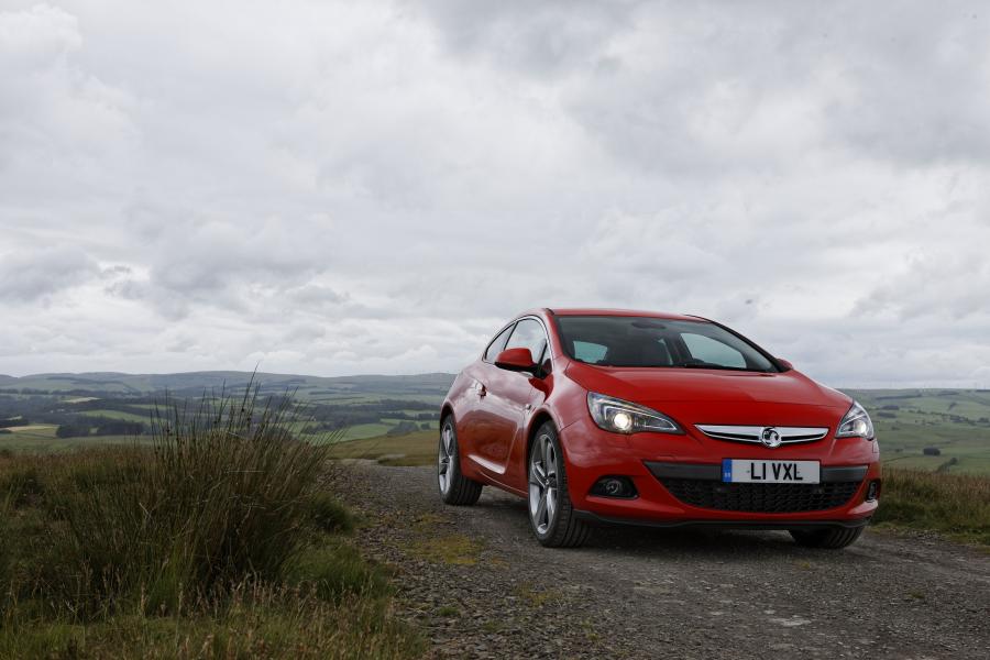  Vauxhall Astra GTC 2012 года  (фото 56 из 62)